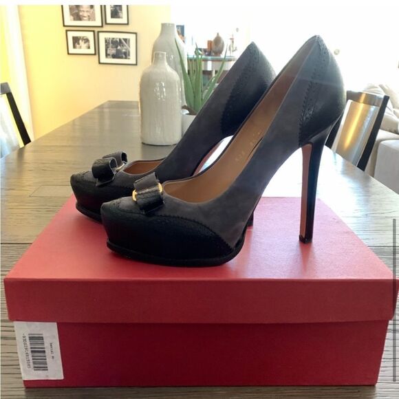 Salvatore Ferragamo Heels 8.5 - Picture 1 of 5